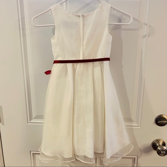 White flower girl dress - Picture 2 of 6